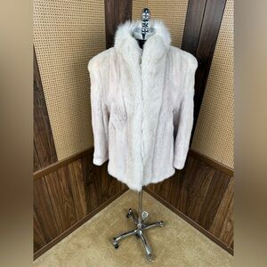 BEAUTIFUL VINTAGE HIGBEE’S IVORY MINK & FOX COLLAR FUR COAT JACKET SIZE MEDIUM